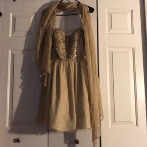 Golden mini dress with Shawl